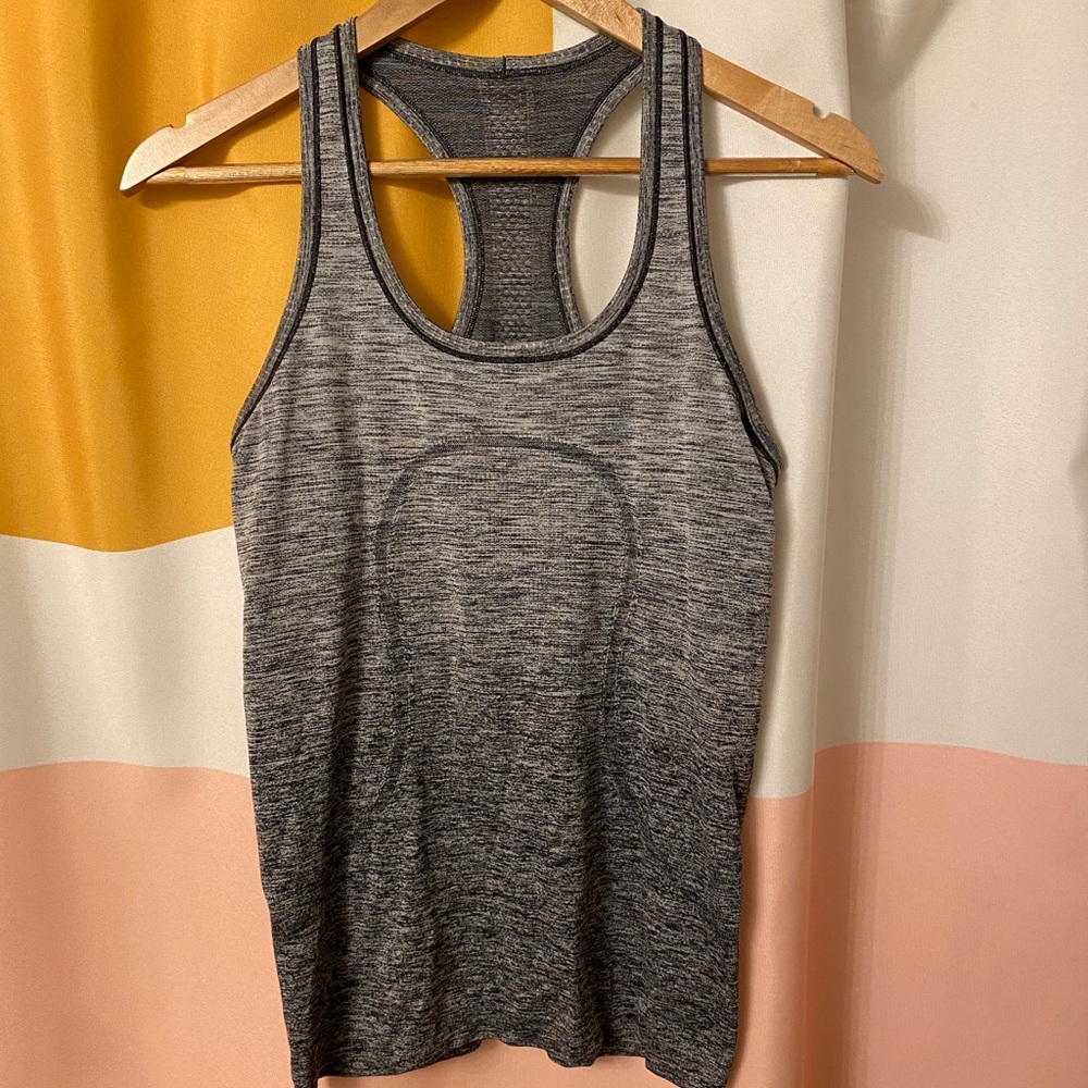 Lululemon Swiftly Tech Tank Size 6